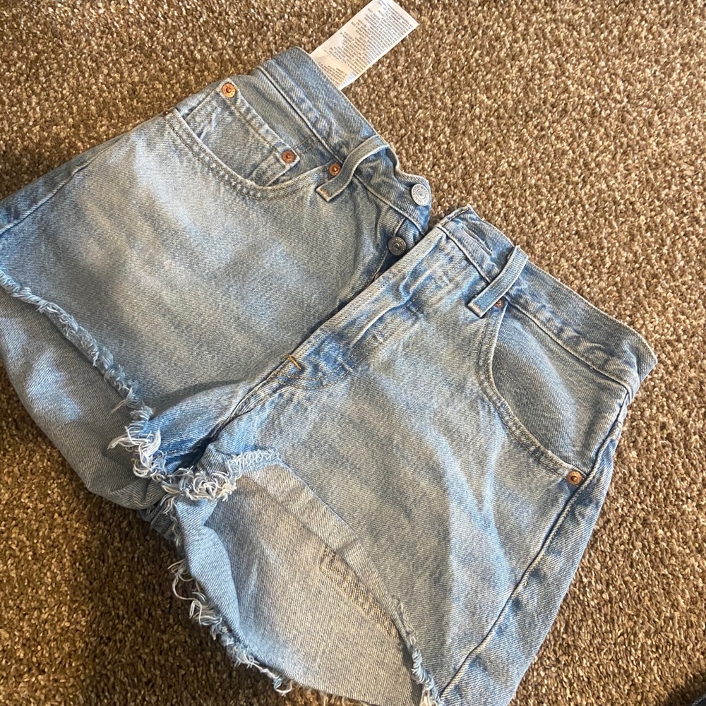 Levi’s shorts